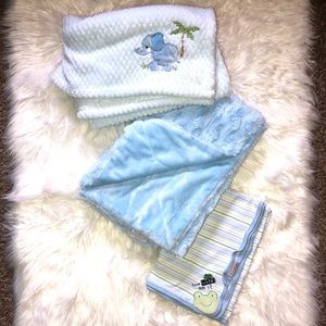 😀SALE 5/$20😀Baby boy blanket set